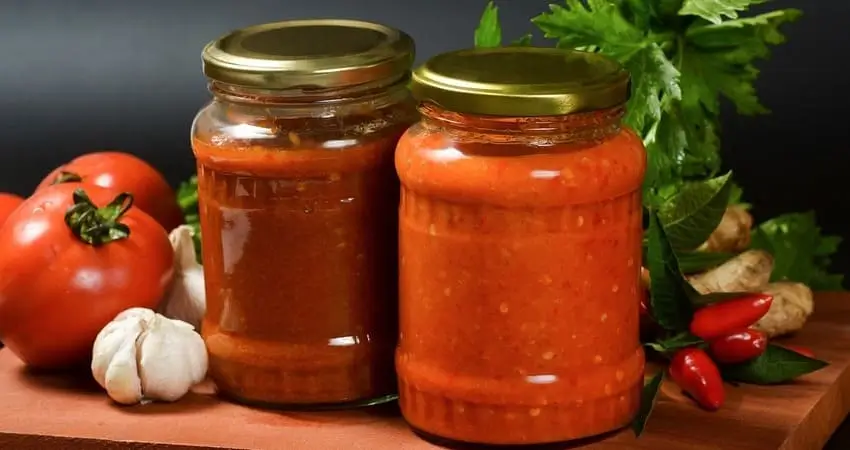 Консервовані домашні овочеві соуси